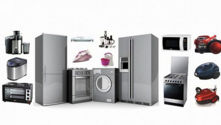 Mai mulți mascați au furat un bancomat, cu un excavator furat, în doar 4 minute