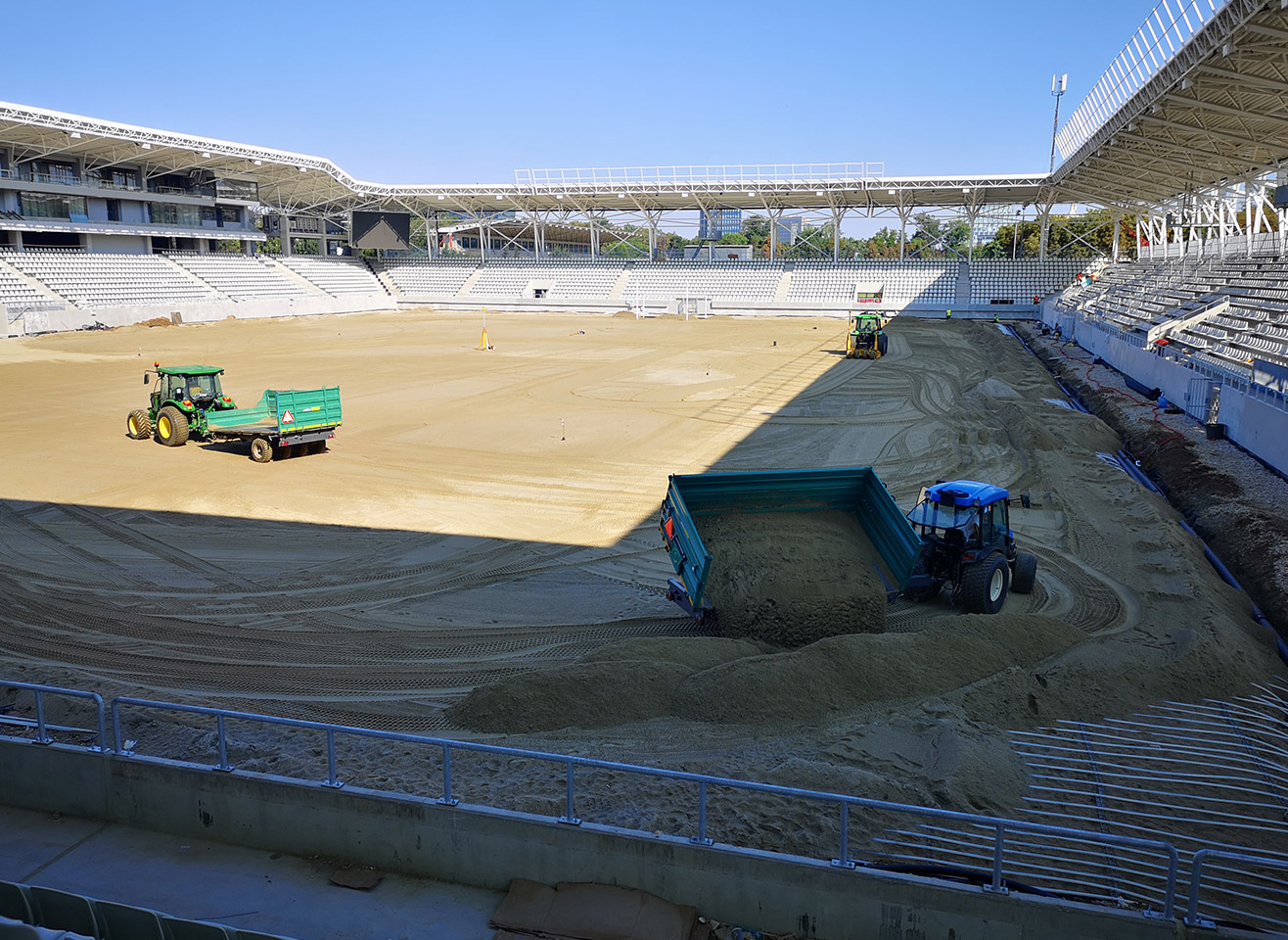 servicii terenuri sportive