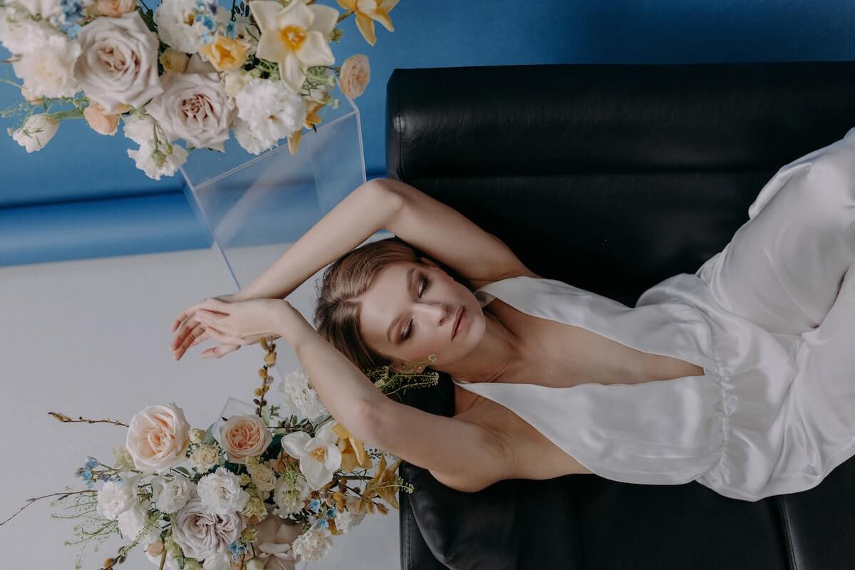 TOP 3 modele de accesorii pe care să le porți la o salopetă elegantă