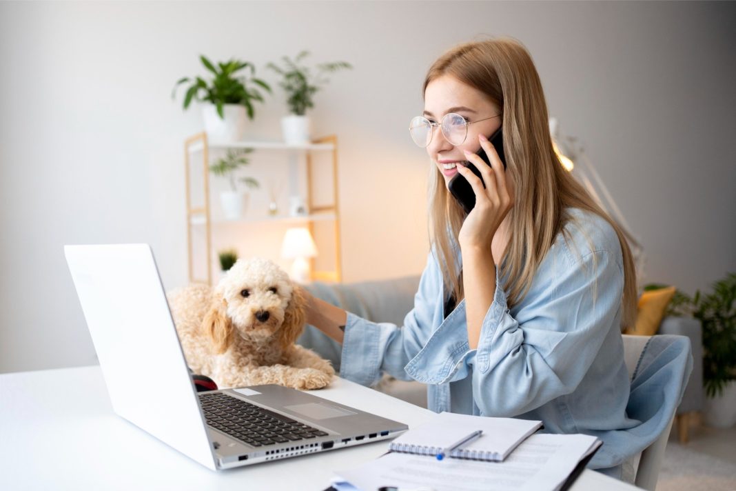 Ce trebuie să iei în calcul dacă decizi să activezi într-un job în care să lucrezi de acasă