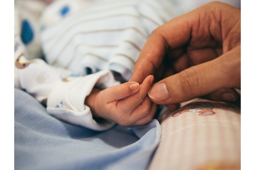 Iată ce trebuie să știi când apare cel mic pe lume: kitul proaspetei mămici