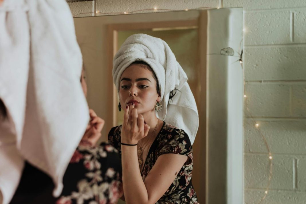 Serurile, produsele-minune în orice rutină de skincare. Află AICI de ce nicio rutină de îngrijire nu e completă fără ele!