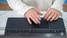 Ce-sa-faci-cand-laptopul-tau-nu-mai-porneste-Ghid-de-depanare