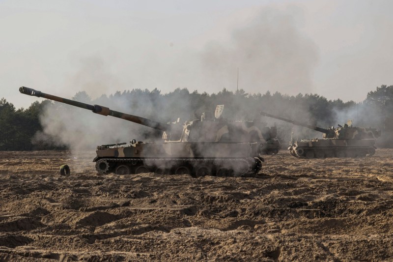 Rusia stă cu ochii pe obuzierele autopropulsate K9 „Thunder” cumpărate de România din Coreea de Sud / Zaharova: „O contribuție menită să amâne inevitabila înfrângere” a Ucrainei