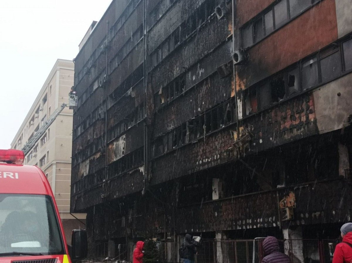 Cu cine mai face afaceri Liviu Denisov, constructorul imobilului mistuit de flacari din Km 4-5 Cu cine mai face afaceri Liviu Denisov, constructorul imobilului mistuit de flacari din Km 4-5