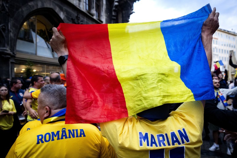Românul elogiat de presa din Franța cu câteva ore înainte de meciul România-Olanda de la EURO 2024: „A scăpat dintr-o existență mizerabilă  în cel mai sărac cartier al Bucureștiului și acum impune respectul”