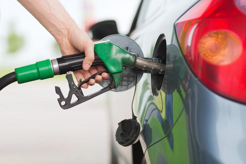 Carburanti - pompa benzinarie, Foto: DreamsTime