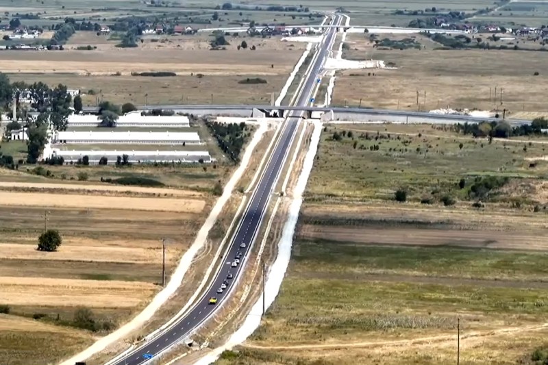 Protest lângă Târgu Jiu. Zeci de localnici, nemulțumiți că trebuie să ocolească trei kilometri după deschiderea centurii ocolitoare a municipiului