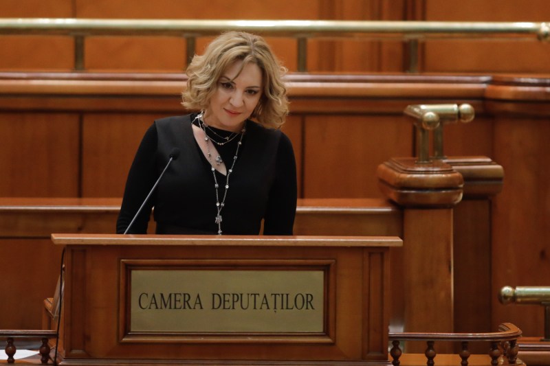 Cine este Alina-Elena Tănăsescu, deputata care a preluat șefia Comisiei Juridice după demisia Laurei Vicol