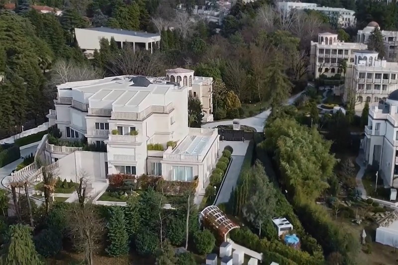 Clădirea principală de la reședința lui Vladimir Putin din Soci a fost demolată