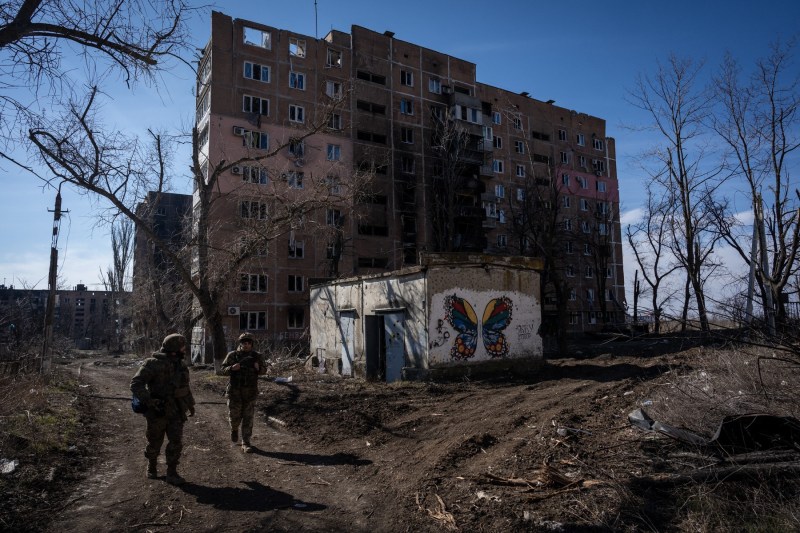 Depășiți în proporție de 9 la 1. Comandantul brigăzii care a apărat bastionul strategic Vuhledar dezvăluie copleșitoarea tactică a rușilor în asaltul final