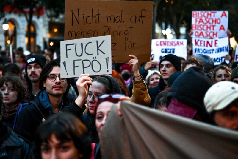 Protest împotriva partidului de extremă dreapta FPO, care a câștigat alegerile din Austria / FOTO: JOE KLAMAR / AFP / Profimedia