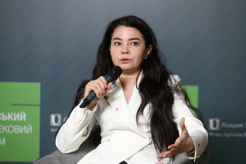 Unul din cele mai importante publicații din Ucraina acuză administrația Zelenski de presiuni și încercare de influențare a politicii editoriale