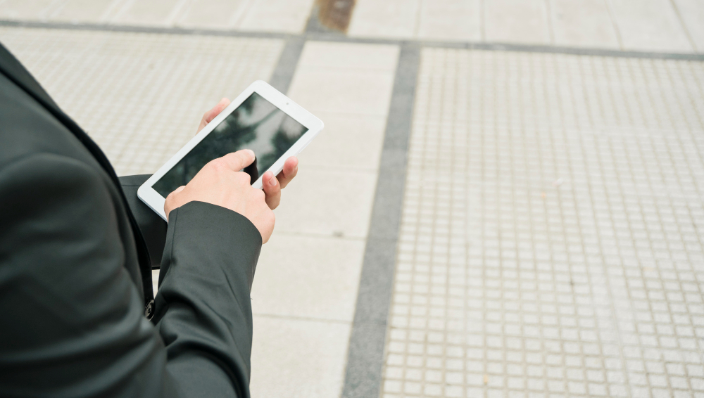 Cum să dezactivezi actualizările automate care pot bloca touchscreen-ul