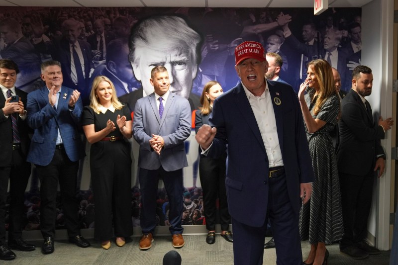 Alegeri SUA 2024. FBI a arestat doi bărbați din cauza unor amenințări electorale, inclusiv a unui presupus complot de asasinare a lui Trump