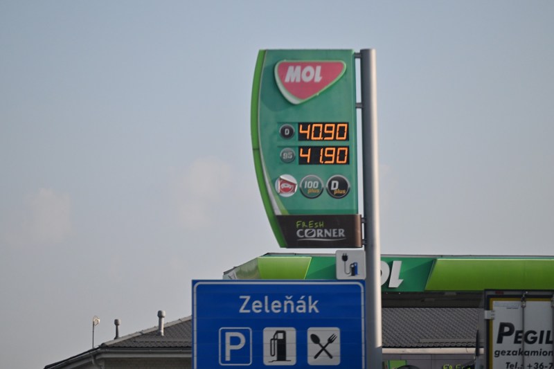 Compania ungară Mol consideră că renunțarea la importurile de petrol rusesc este nerealistă