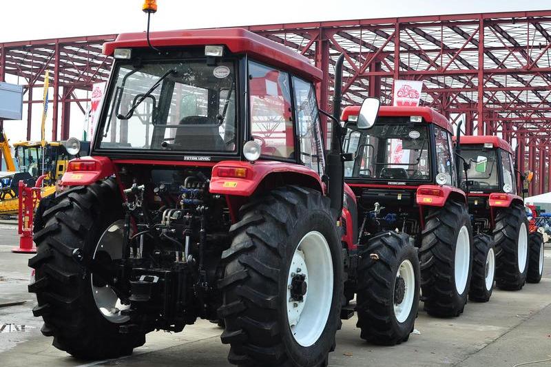 Tractoare noi, Foto: Albertophotography / Dreamstime.com