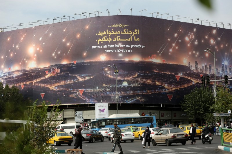 Iranul a anunțat că va construi un „tunel defensiv” în Teheran