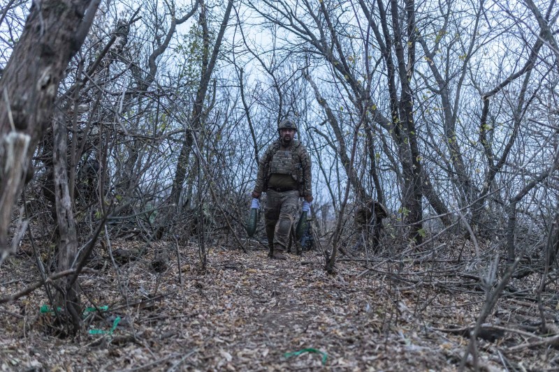 VIDEO Război în Ucraina, ziua 992: Alarmă aeriană în toată Ucraina după ce rușii au ridicat bombardiere strategice / Explozii și pene de curent în Kiev / Ce au vorbit Trump și Putin