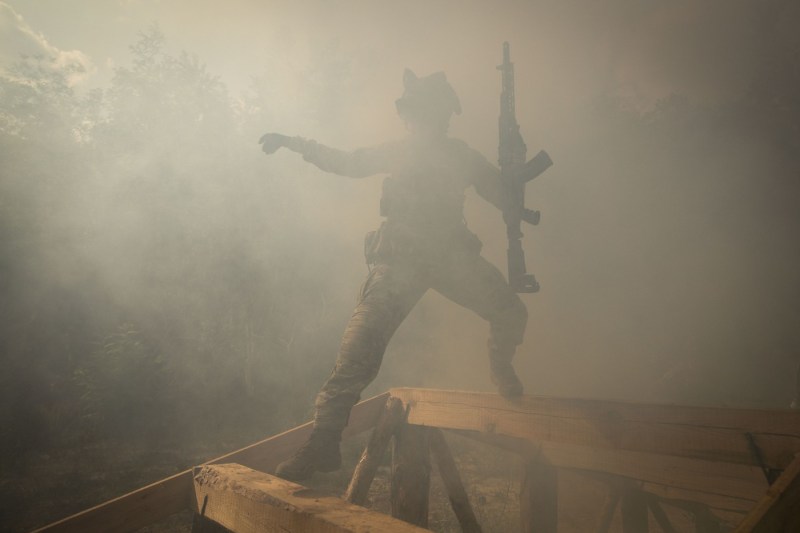 Evoluțiile pe front: Luptele grele continuă în timp ce ambele tabere caută poziţii cât mai avantajoase înaintea învestirii lui Trump