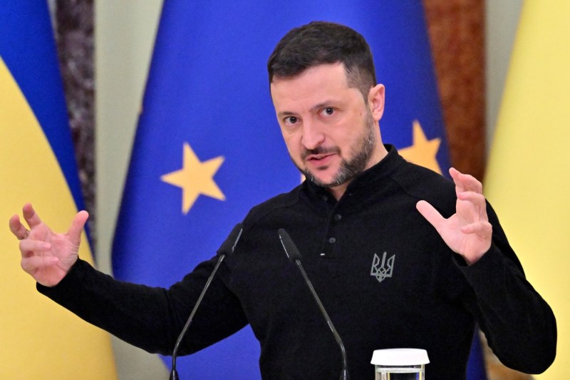 Întâlnire-surpriză în Ucraina: Șeful CIA a venit să discute cu Zelenski