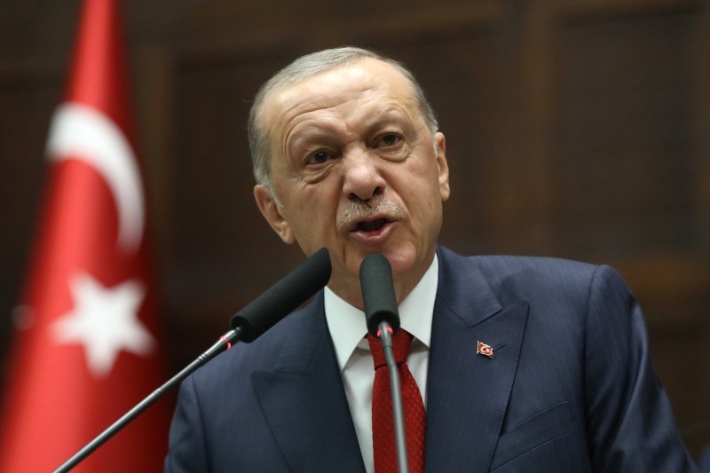 Mai multe persoane care au întrerupt un discurs al lui Recep Erdogan, arestate sub acuzația că l-au insultat pe președinte