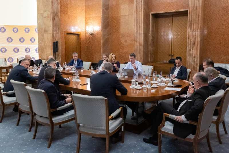 Primele reacții din USR după retragerea PSD din coaliție: „Fugă de răspundere” / Ciolacu „își ia jucăriile şi pleacă”