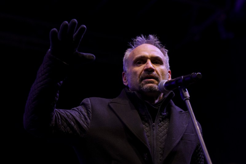 VIDEO Adrian Văncică, actorul care îl joacă pe Celentano, mesaj pentru românii care îl votează pe Georgescu: „E o altfel de votare, mult mai importantă”