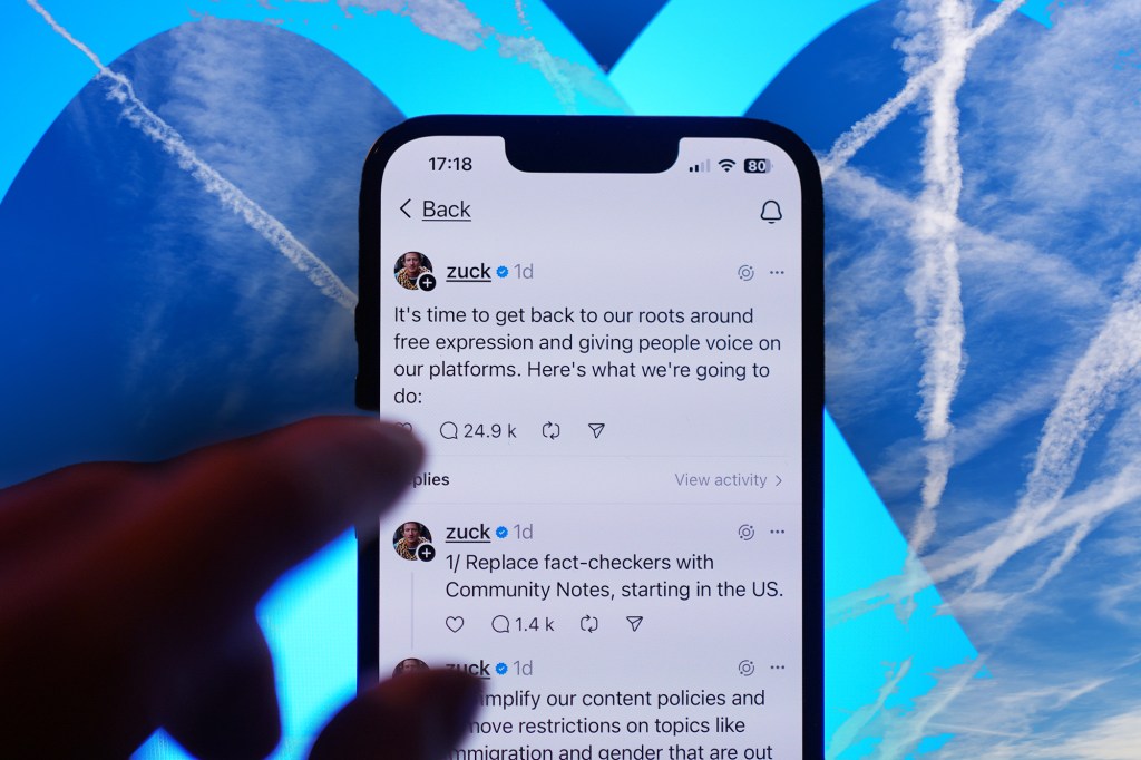 Anunțul lui Mark Zuckerberg privind politicile de fact-checking ale META. Colaj Hotnews. Sursă imagini: Profimedia, Shutterstock