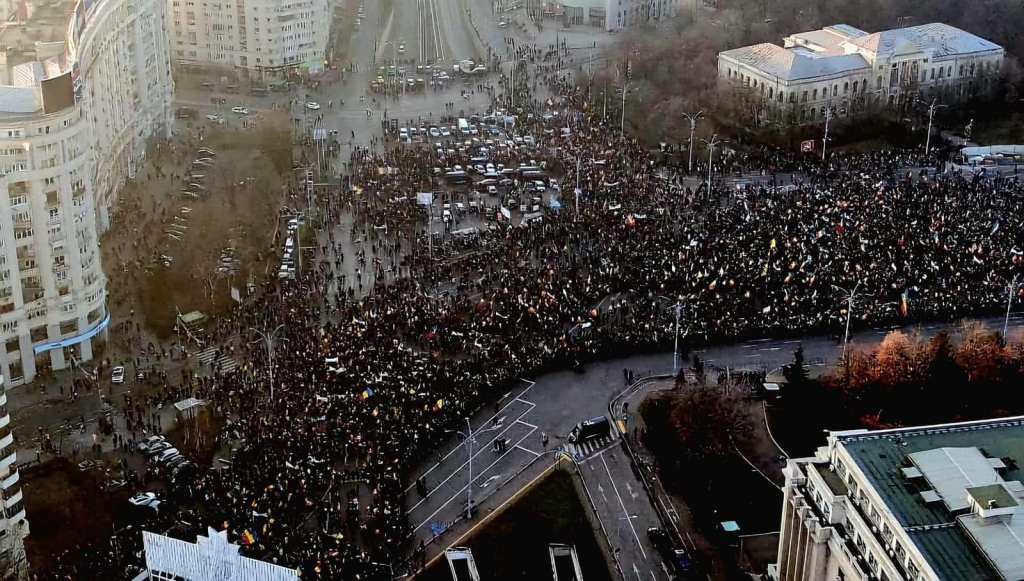 Protest AUR în Piața Victoriei. Sursă foto: Lucian Mușar, parlamentar AUR