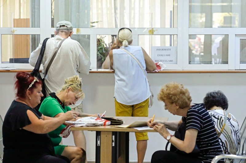 Când vine pensia în luna ianuarie. Poșta Română a anunțat acum când începe distribuirea pensiilor