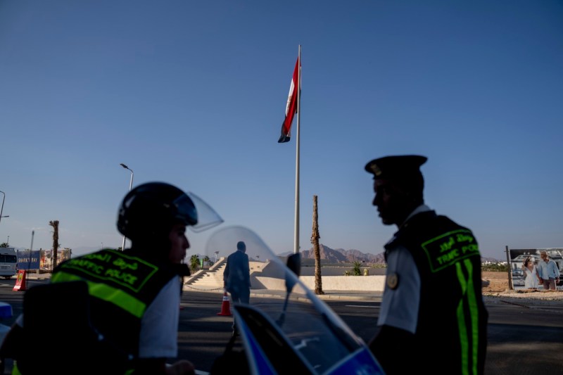 Românul înjunghiat în timp ce se afla, ca turist, în Egipt, a fost repatriat, anunță MAE