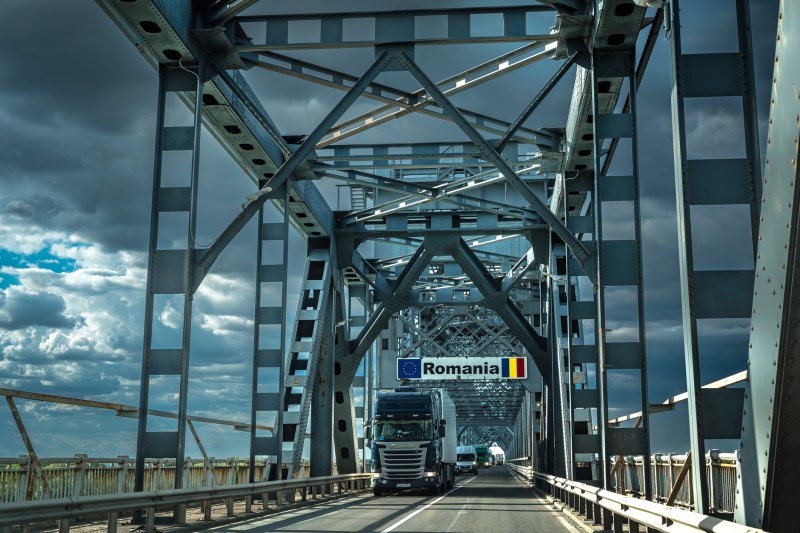 „Schengen, Menghen – iok Schengen!”. Pe podul peste Dunăre de la Ruse este din nou haos, scrie presa bulgară