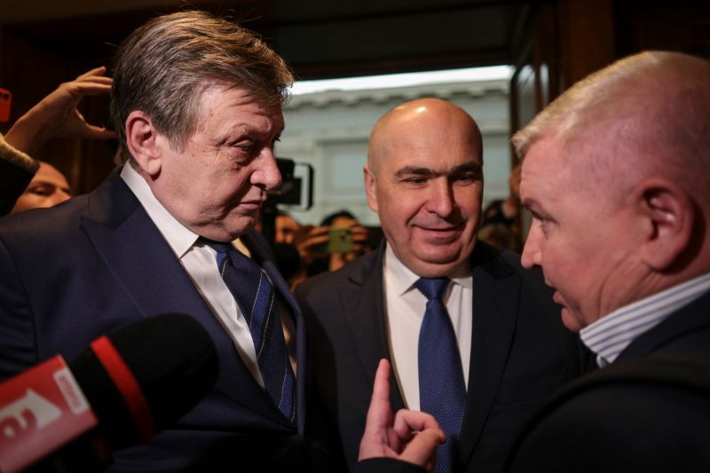 Crin Antonescu, Ilie Bolojan și Florin Roman. Foto: Inquam Photos / Octav Ganea