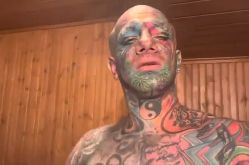 Starul pop Tataloo, condamnat la moarte pentru „blasfemie”, în Iran