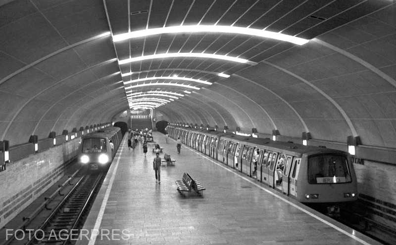 Stația de metrou Titan, probabil cea mai spectaculoasă din rețeaua de transport subteran din București. Ce o face atât de specială