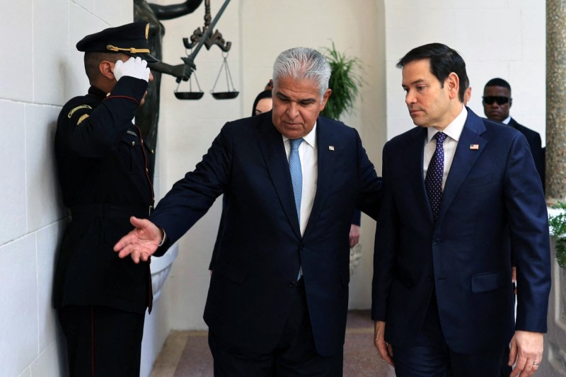 Avertismentul SUA pentru Panama dacă nu face „schimbări imediate” în privința canalului și a influenței chineze. Compromisul propus de președintele panamez