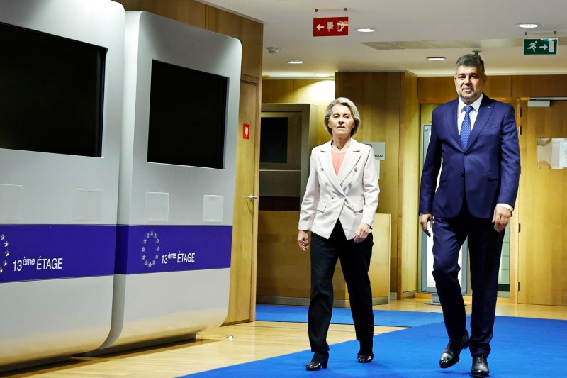 Ciolacu se întâlnește vineri cu Ursula von der Leyen pentru a renegocia PNRR / Premierul spune că România trebuie să participe la reconstrucția Ucrainei: „Firmele româneşti trebuie să câştige cât mai mult”