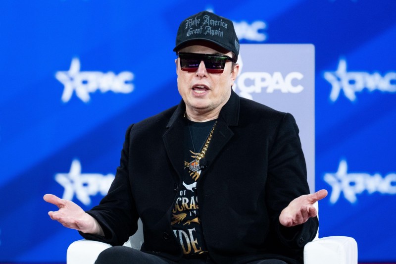 Elon Musk le cere funcționarilor federali să dea un raport de activitate recentă sau riscă să-și piardă jobul. „Ce aţi făcut săptămâna trecută?”