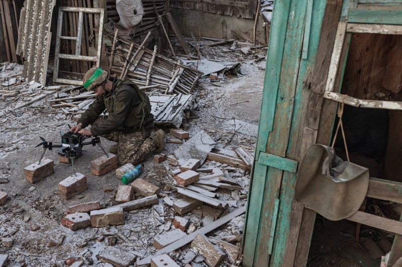 LIVE Război în Ucraina, ziua 1082: Moscova ajută Coreea de Nord să producă în masă drone / Rușii spun că au doborât 35 de drone peste noapte / Un cablu rusesc din Marea Baltică, deteriorat de un „impact extern”