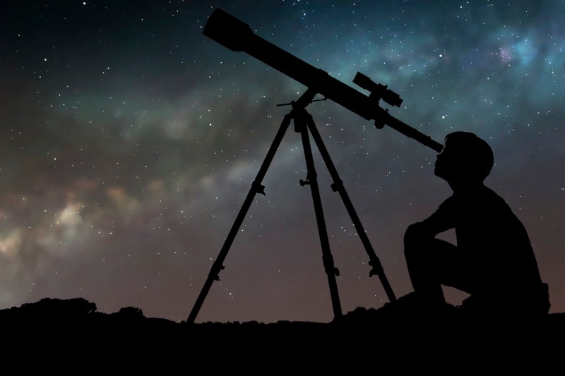 „Parada planetară”. Pasionații de astronomie se pregătesc să asiste la o rară aliniere de planete