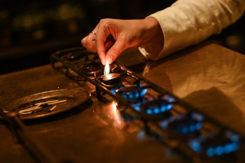 Prețul gazelor din România a ajuns cu 44% mai mare decât cel din Europa / Experții estimează că scumpirile vor continua