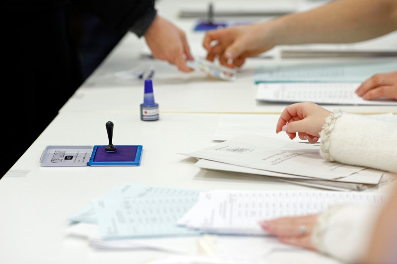 Sondaj CURS. Cum ar vota bucureștenii la alegerile prezidențiale. Competiție strânsă pe primele trei locuri