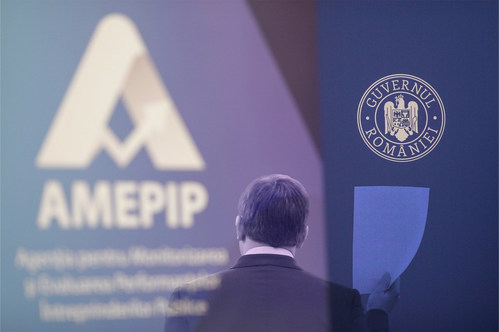 Evenimentul de marcare a operationalizarii AMEPIP. Colaj: Ion Mateș / Hotnews. Fotografie principală: Inquam Photos / Octav Ganea