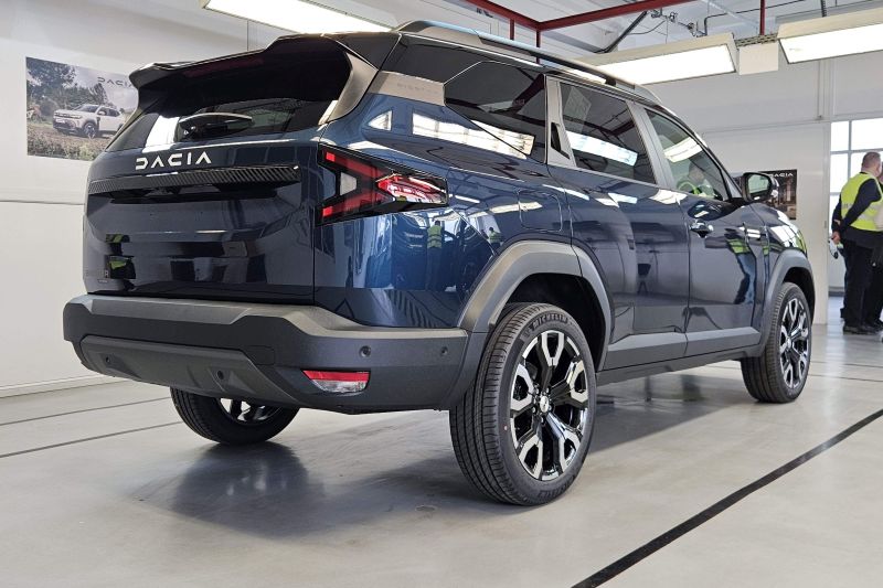 Cum sunt fabricate Bigster și Duster, cu peste 500 de roboți. Transformare spectaculoasă a uzinei Dacia