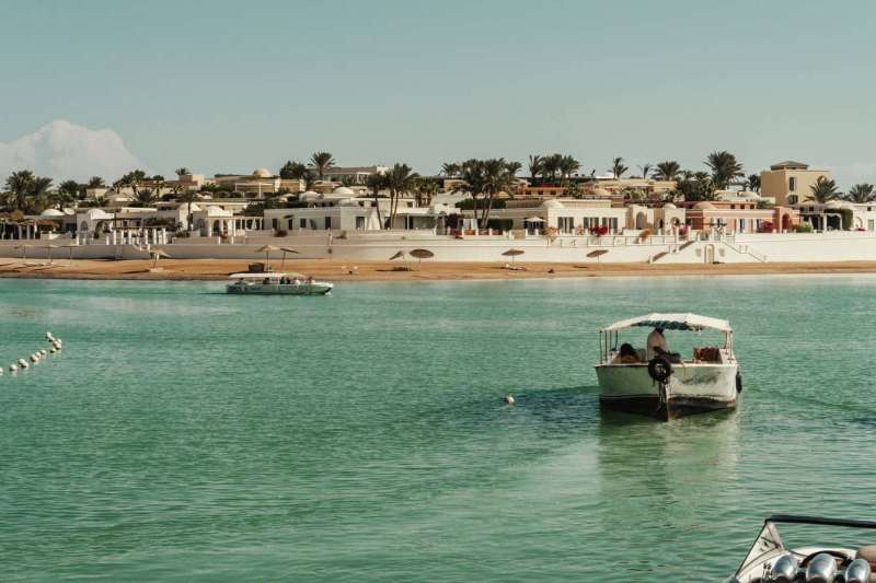 Incident grav în Hurghada, Egipt: un submarin cu zeci de turiști s-a scufundat în Marea Roșie / Cel puțin șase morți și nouă răniți