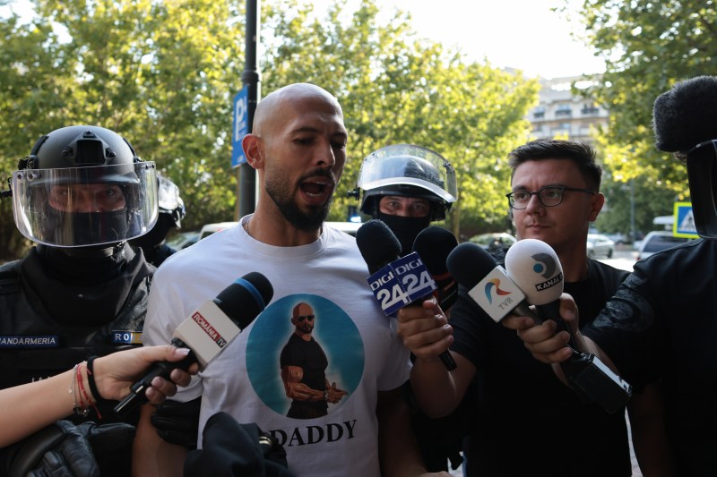 „Mi-a fost frică și nu am știut cum să accept că eram abuzată”: Fosta iubită a lui Andrew Tate îl acuză de agresiune sexuală și vătămare corporală