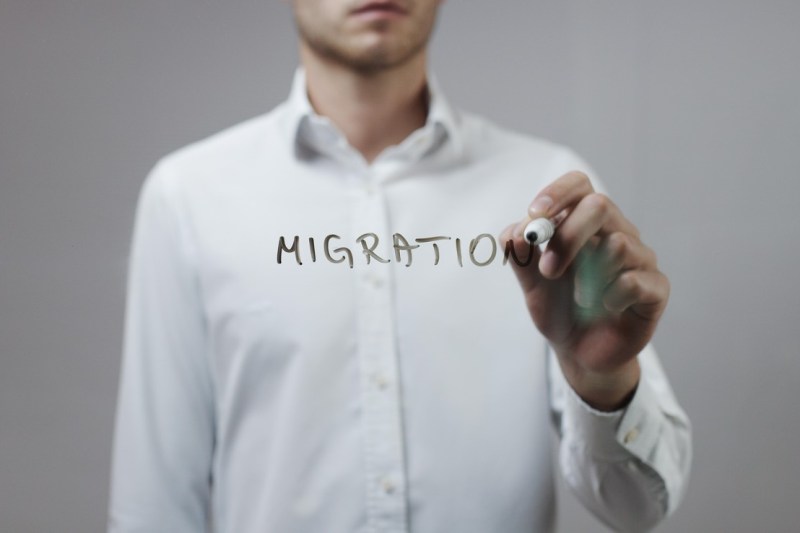 Peste 4 milioane de români trăiesc în străinătate. Ce țări au ales