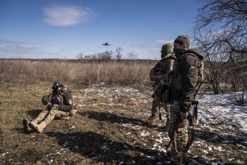 Război în Ucraina, ziua 1121: Rusia susține că a fost atacată „masiv” de Ucraina în cursul nopții. Zelenski anunță că a primit avioane de luptă F-16 suplimentare