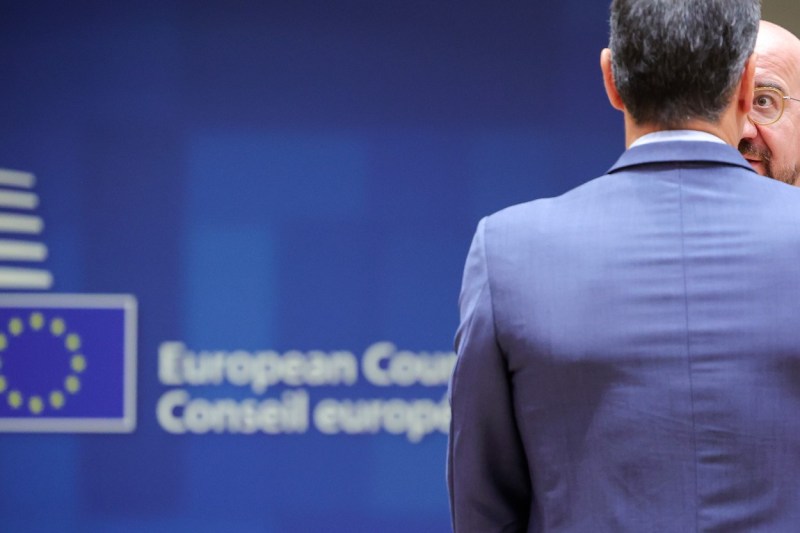 Summit UE la Bruxelles: Toți liderii europeni, cu excepția lui Orban, reafirmă sprijinul pentru Ucraina / Zelenski le cere obuze